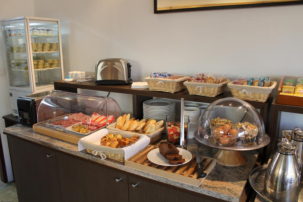 Logis Hotel & Restaurant - Le Relais De Montigny Montigny  المظهر الخارجي الصورة